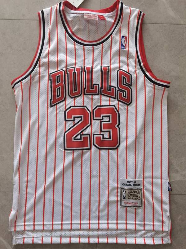 1997/98 Chicago Bulls JORDAN #23 White Classics Basketball Jersey 02 (Stitched)