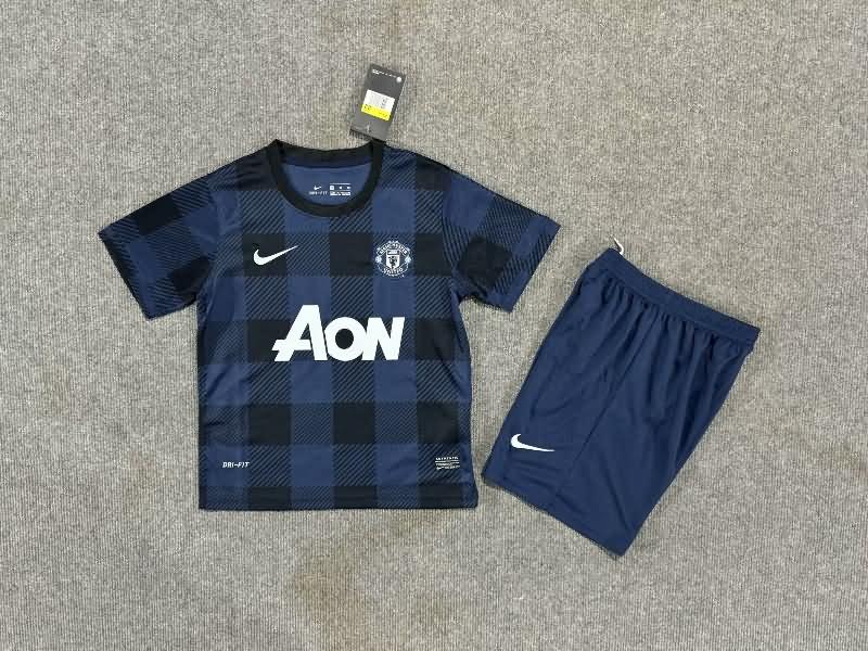 2013/14 Manchester United Away Kids Soccer Jersey And Shorts