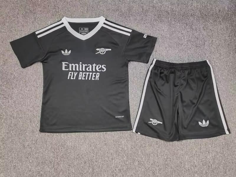 24/25 Arsenal Goalkeeper Black Kids Soccer Jersey And Shorts 02