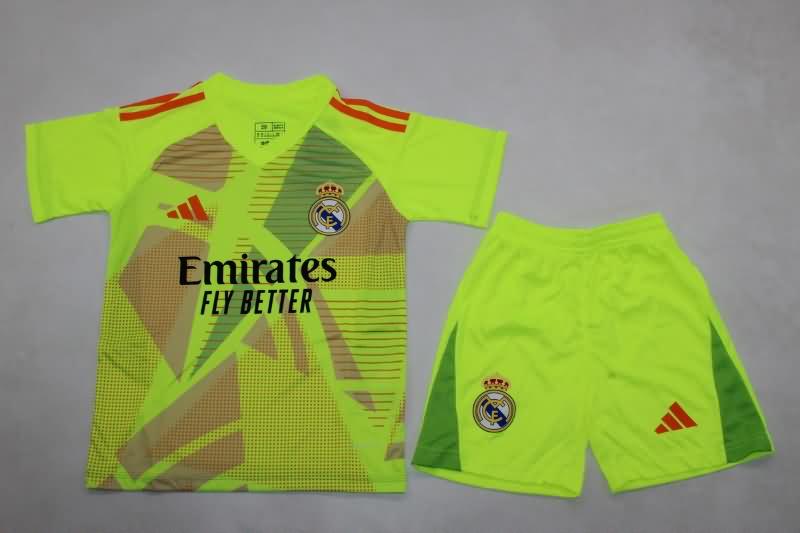 24/25 Real Madrid Goalkeeper Green Kids Soccer Jersey And Shorts 02