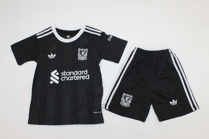 25/26 Liverpool Goalkeeper Black Kids Soccer Jersey And Shorts 02