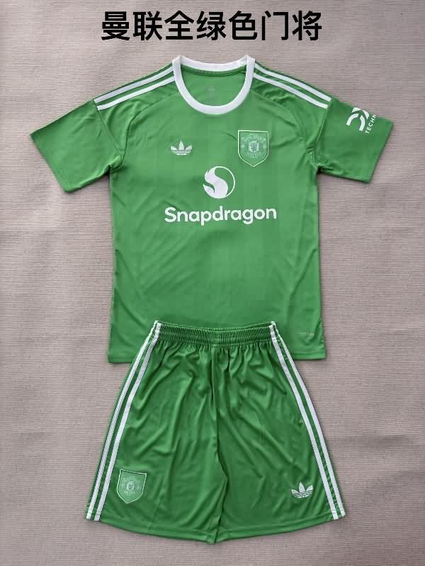 25/26 Manchester United Goalkeeper Green Kids Soccer Jersey And Shorts