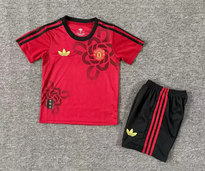 25/26 Manchester United Special Kids Soccer Jersey And Shorts 02