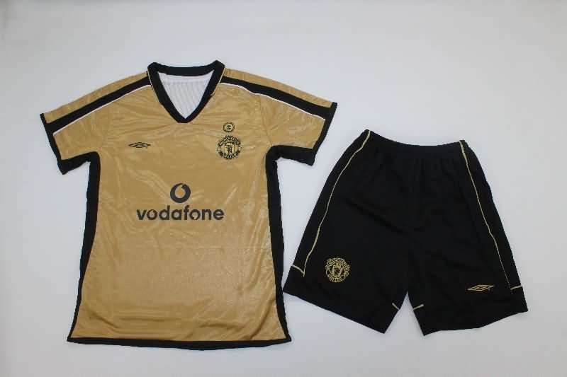 2001/02 Manchester United Away Kids Soccer Jersey And Shorts